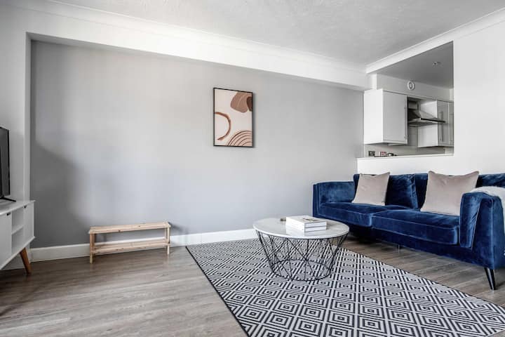 505 Marlyn Lodge, photo 2 of 5