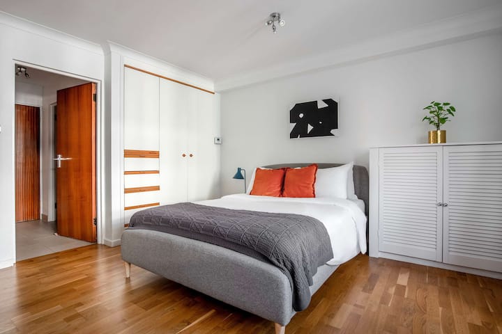 303 Marlyn Lodge
