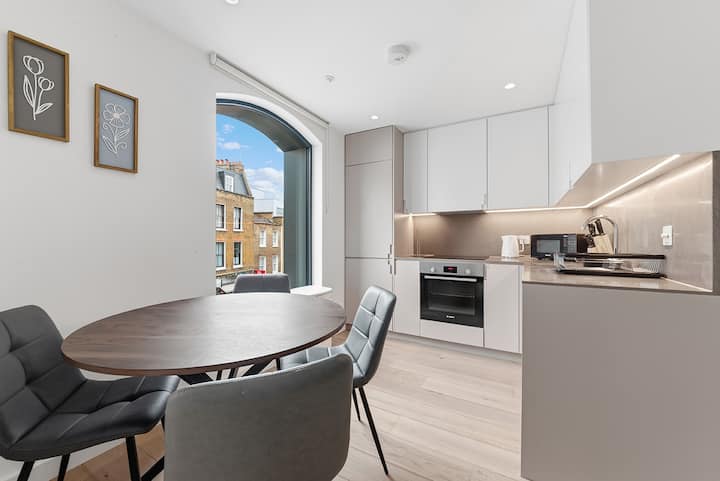 Flat 1 155 Drummond Street, photo 3 of 5