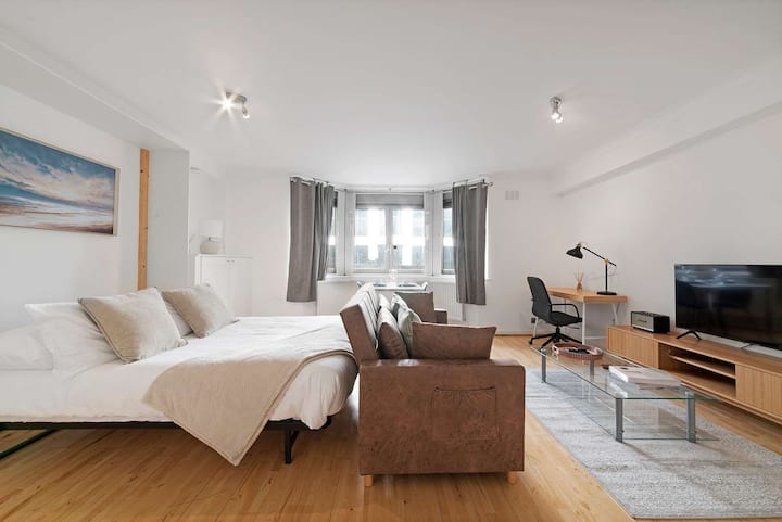 103 Marlyn Lodge, photo 2 of 5