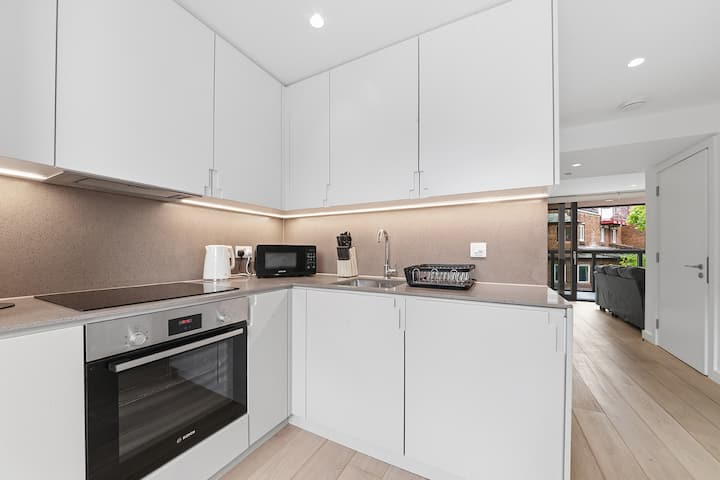 Flat 3 155 Drummond Street, photo 3 of 5