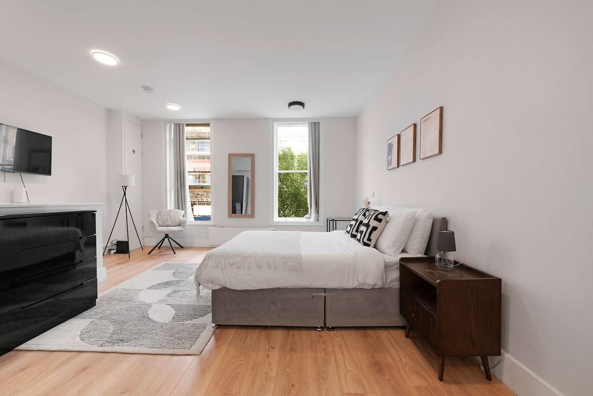 Flat 1 52 Tottenham Court Road
